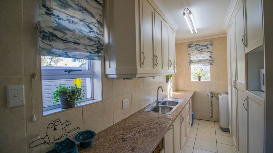 To Let 2 Bedroom Property for Rent in Abbotsford Eastern Cape